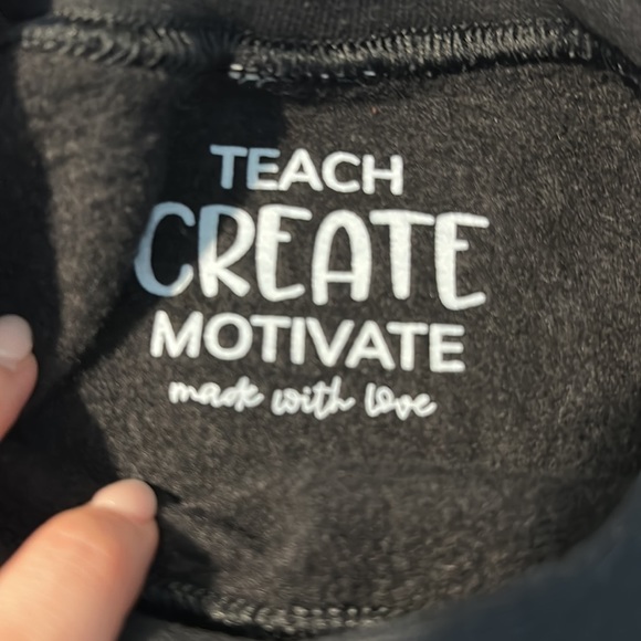 Math/Teach create motivate math sweatshirt medium/large set of 2 - Picture 4 of 5